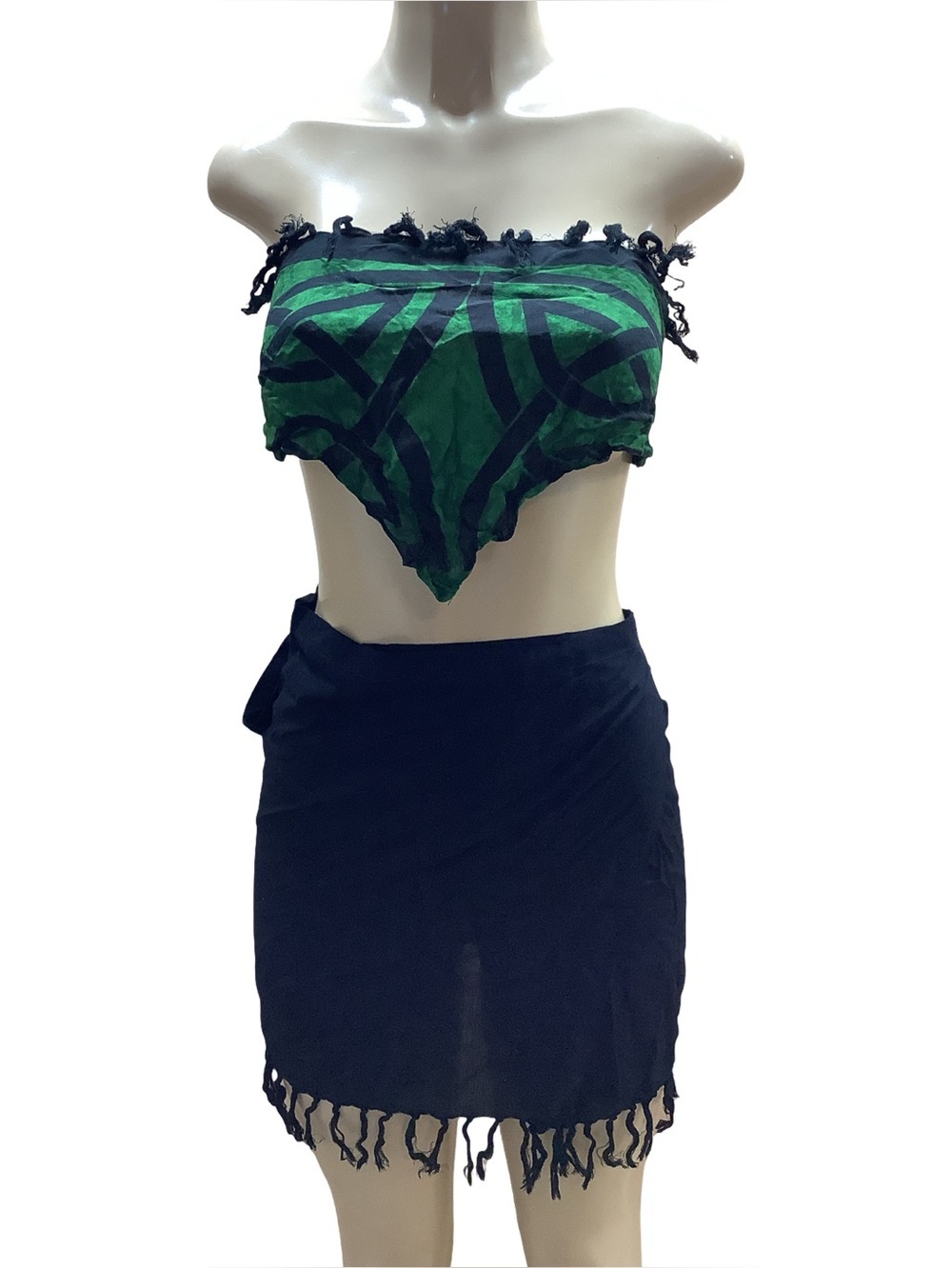 Zuliana Size Small 100% Rayon Fringe Skirt Set. New With Tags